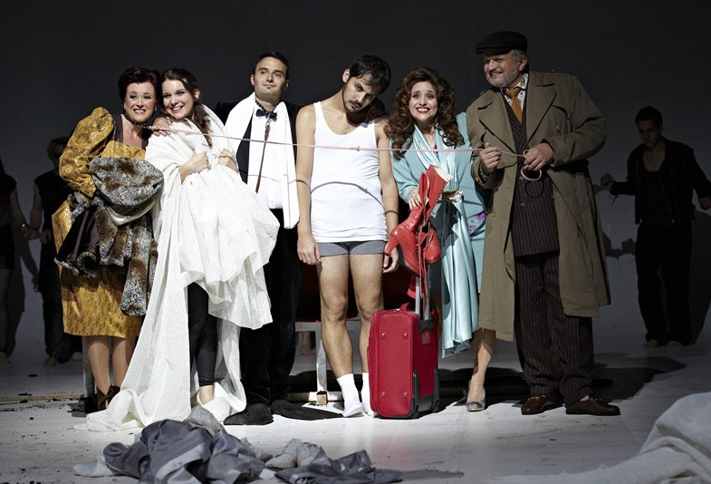 Junge Oper Stuttgart GEGEN DIE WAND Hoang LE UNG Stuttgart United UG